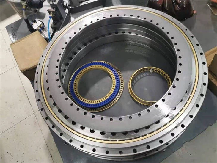 Bearing type for rotary table 1